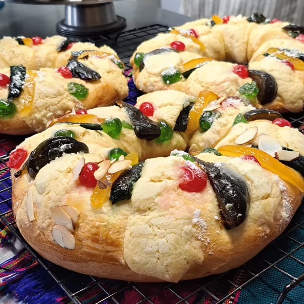 Hispanic Breads and Their Cultural Significance (Pt. 2): Rosca De Reyes ...